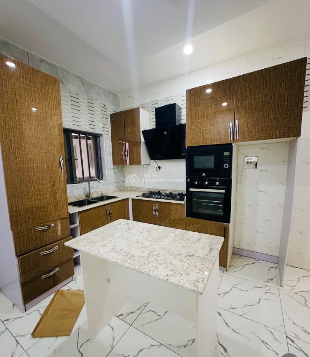 Exquisite 2 Bedrooms Apartment, Guzape Main, Guzape District, Abuja, Flat / Apartment for Rent