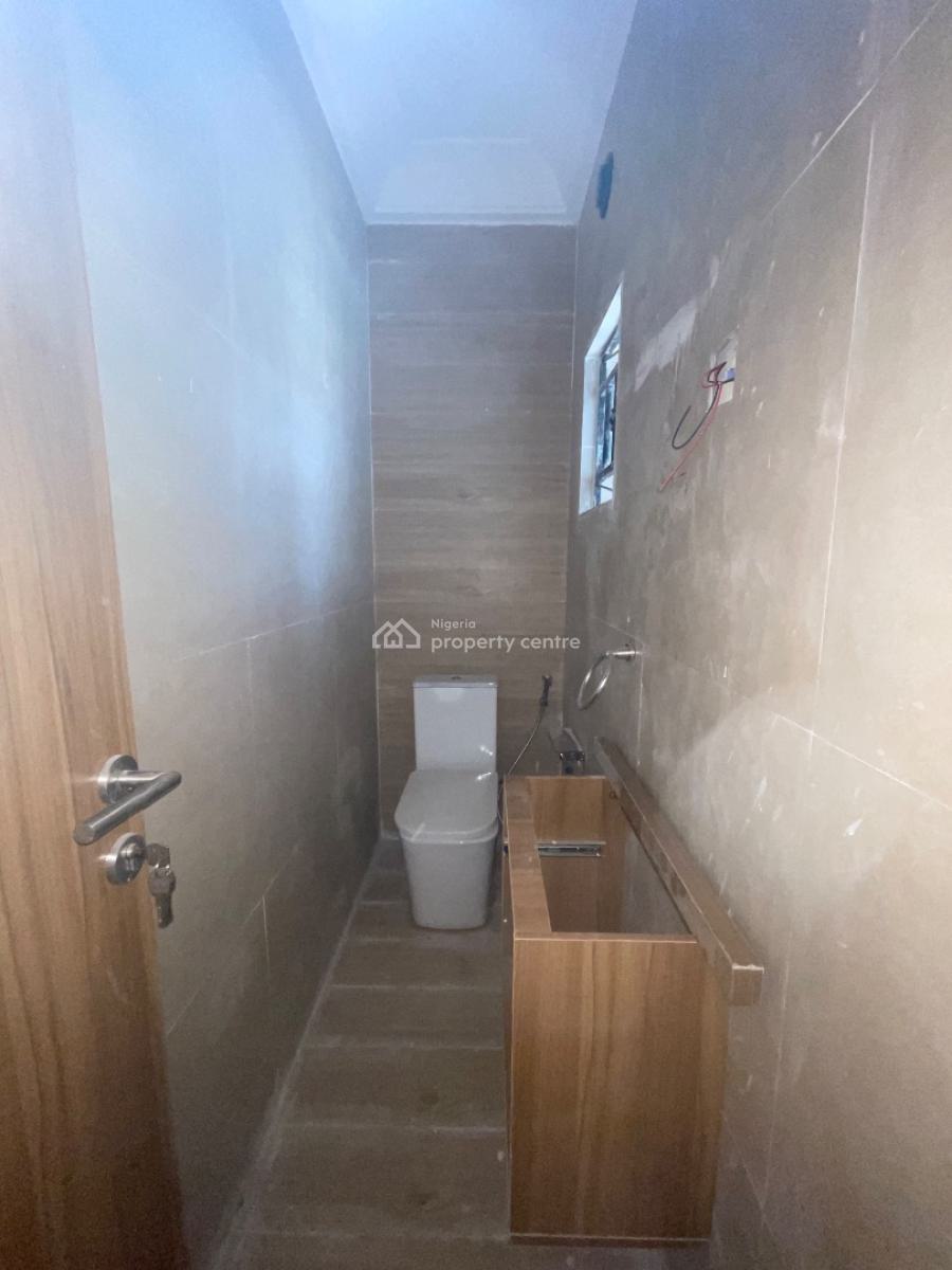 a Brand New 4 Bedroom Fully Detached Duplex with Bq, Along Mobil Road, Ilaje, Lekki, Lagos, Detached Bungalow for Rent