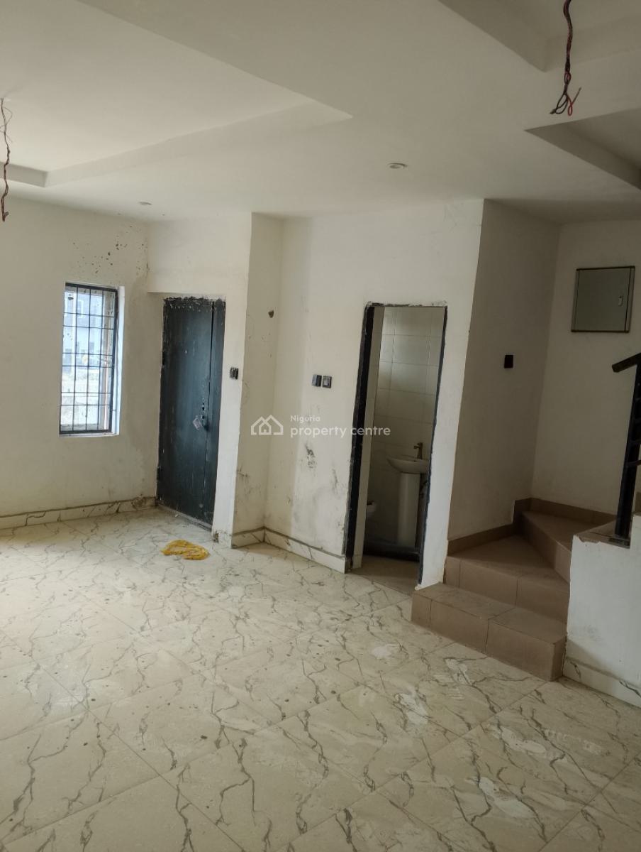 3 Bedroom Terrace Duplex, Defence Estate, Lugbe District, Abuja, Terraced Duplex for Sale