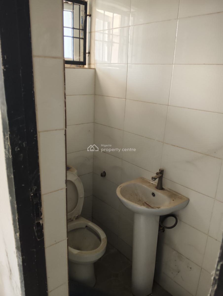 3 Bedroom Terrace Duplex, Defence Estate, Lugbe District, Abuja, Terraced Duplex for Sale