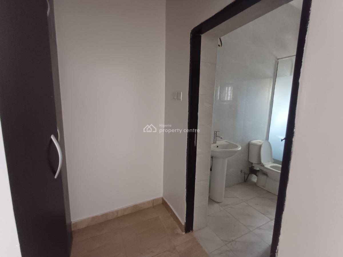 Clean 3 Bedroom Flat on The Ground Floor, Jahi, Abuja, Flat / Apartment for Rent