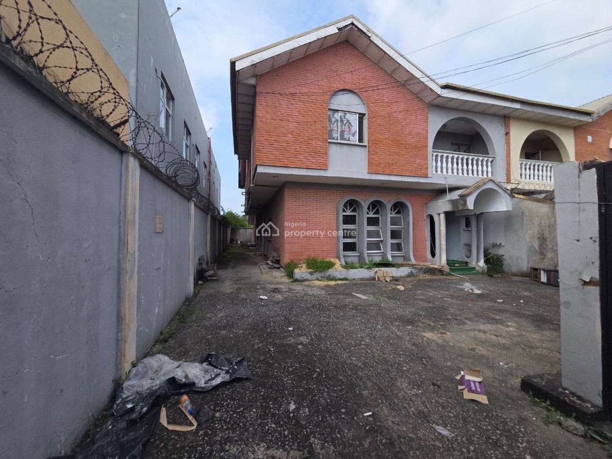 5 Bedroom Semi Detached Duplex with Two Rooms Bq Self Compound, Off Admiralty Way, Lekki Phase 1, Lekki, Lagos, Semi-detached Duplex for Rent