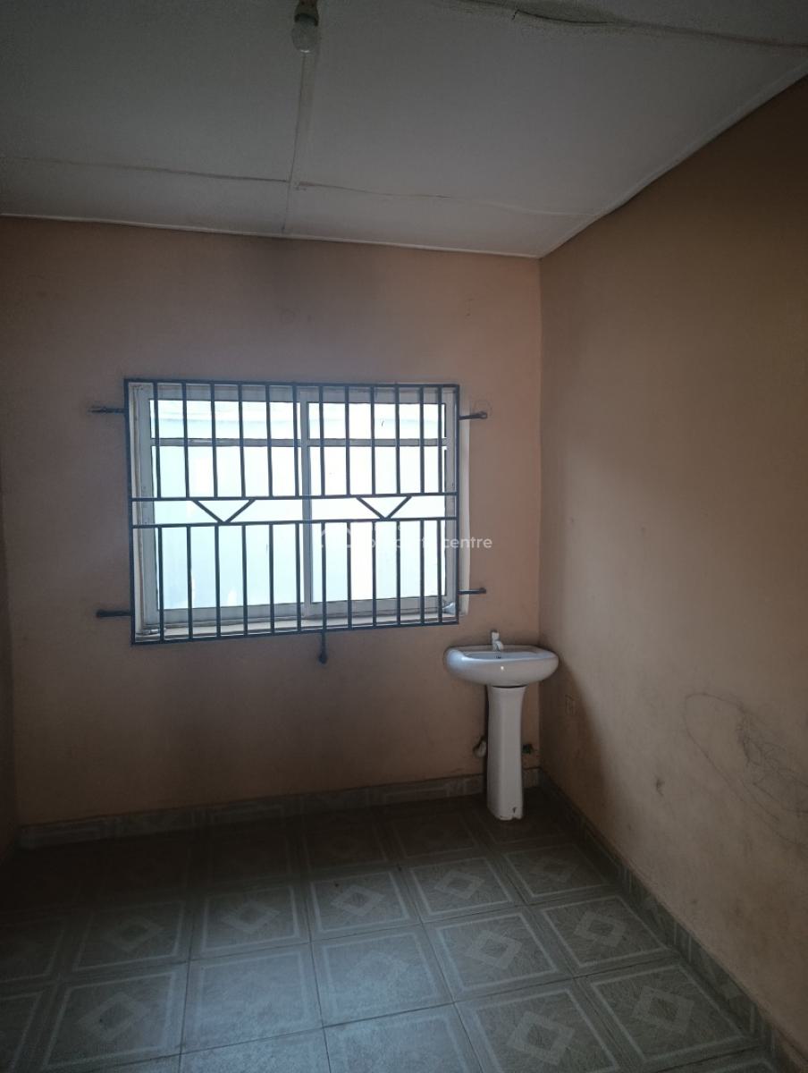 3 Bedroom Flat, Abiola Street, Moniya, Ibadan, Oyo, Semi-detached Bungalow for Rent