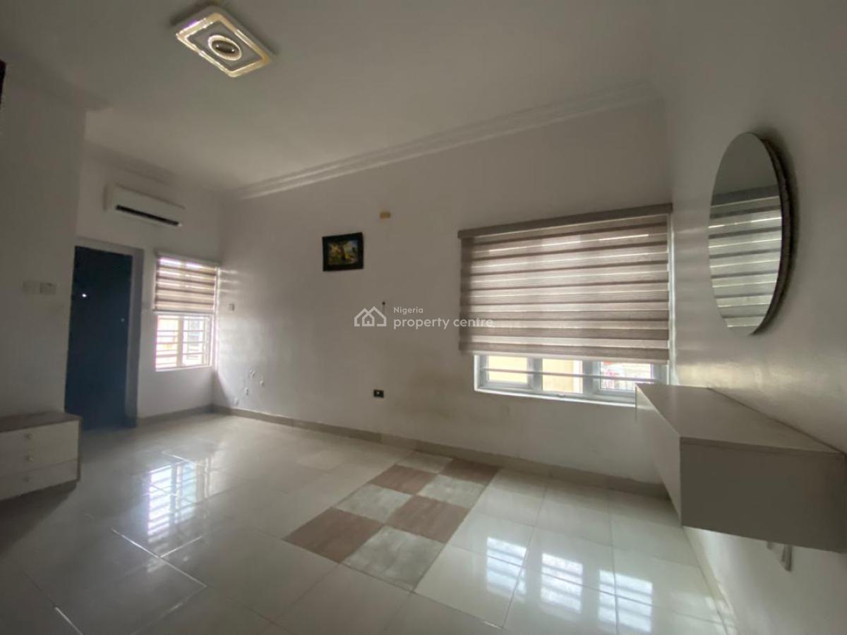 2 Bedroom Apartment, Ikota, Lekki, Lagos, Flat / Apartment for Rent