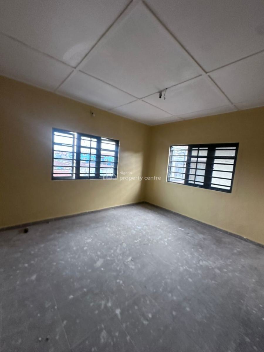 Newly Renovated Spacious 2 Bedroom Upstairs All Room En-suite, Brown Street, Surulere, Lagos, Flat / Apartment for Rent