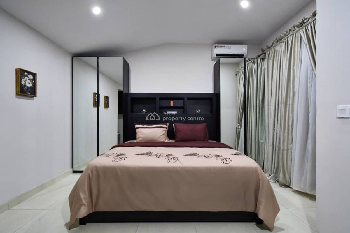 Cozy 3 Bedroom Maisonette, Apple Line Estate, By Pinnock, Close Proximity to Ebeano Supermarket, Osapa, Lekki, Lagos, Flat / Apartment Short Let