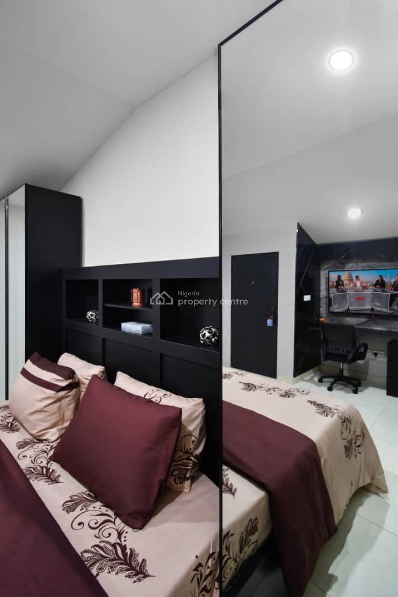 Cozy 3 Bedroom Maisonette, Apple Line Estate, By Pinnock, Close Proximity to Ebeano Supermarket, Osapa, Lekki, Lagos, Flat / Apartment Short Let