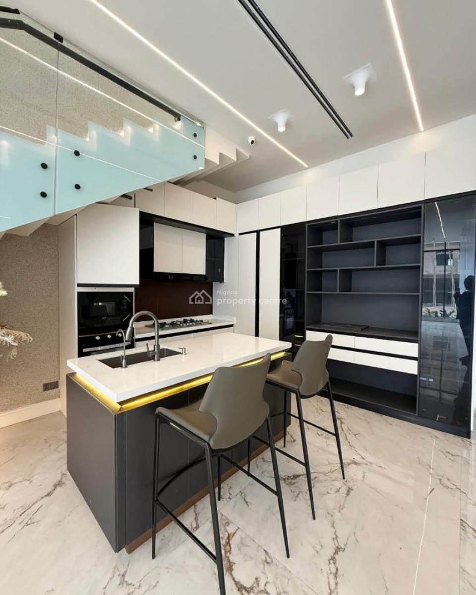 5 Bedroom Mansion, Lekki Phase 1, Lekki, Lagos, Detached Duplex for Sale