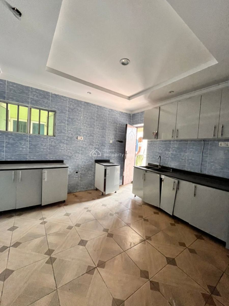 Spacious 3 Bedroom Apartment { Upstairs- Video Available}, Mobil Road, Ilaje, Ajah, Lagos, Flat / Apartment for Rent