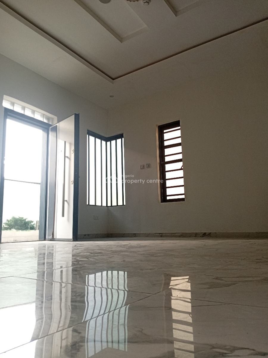 Well Finished and Tasteful 4 Bedrooms Semi-detached Duplex + Bq, Lekki Scheme 2, Lekki, Lagos, Semi-detached Duplex for Sale