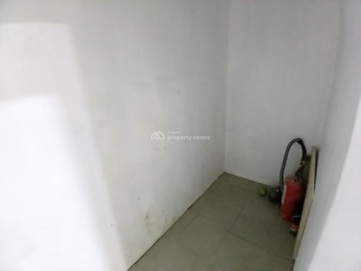 Lovely 3 Bedroom Apartment with Bq and Inverter in a Secure Estate, Agungi, Lekki, Lagos, Flat / Apartment for Rent