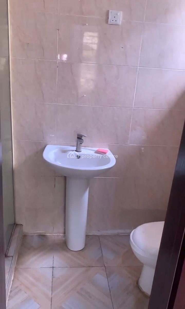 Serviced and Spacious Miniflat {video}, Chevron, Lekki, Lagos, Mini Flat (room and Parlour) for Rent