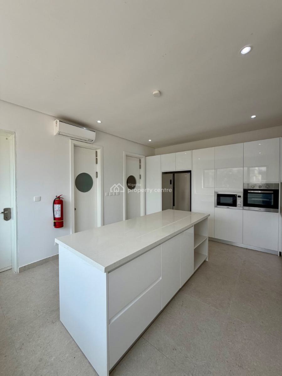 an Exceptional 5-bedroom Terrace with Elevator & Lifestyle Amenities, Banana Island, Ikoyi, Lagos, Terraced Duplex for Rent