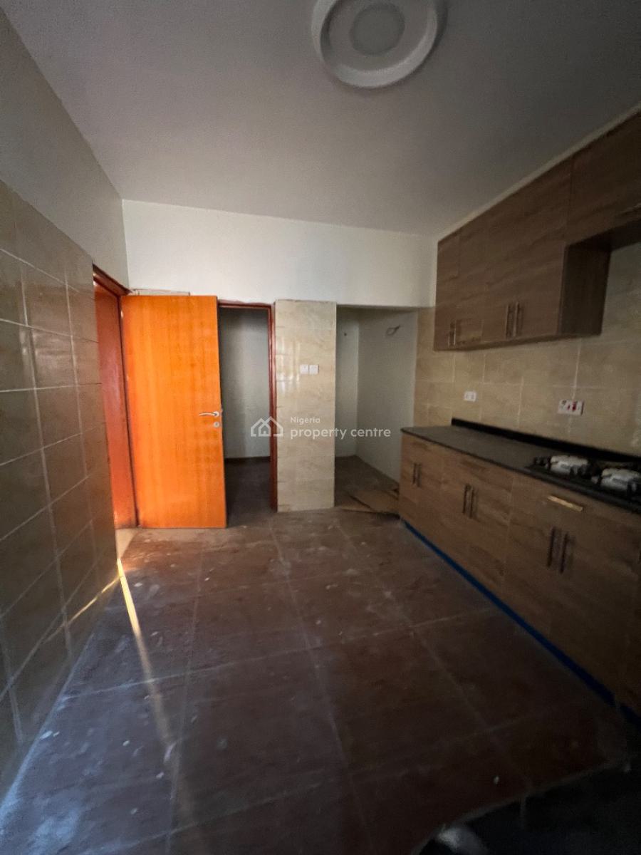 Massive 3 Bedroom Flat Upstairs, Abibu Oki Estate Abijo Gra, Abijo, Lekki, Lagos, Flat / Apartment for Rent