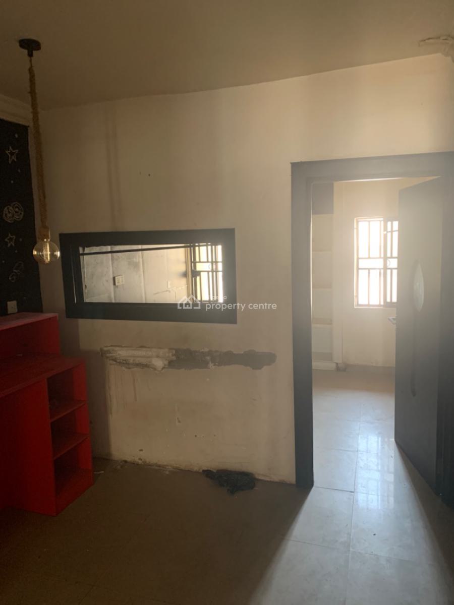 Office/shop Space on The First Floor, Wuse 2, Abuja, Office Space for Rent