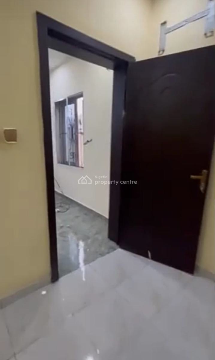 Self Serviced  Mini Flat with Open Plan Kitchen  { Video}, Osapa, Lekki, Lagos, Mini Flat (room and Parlour) for Rent