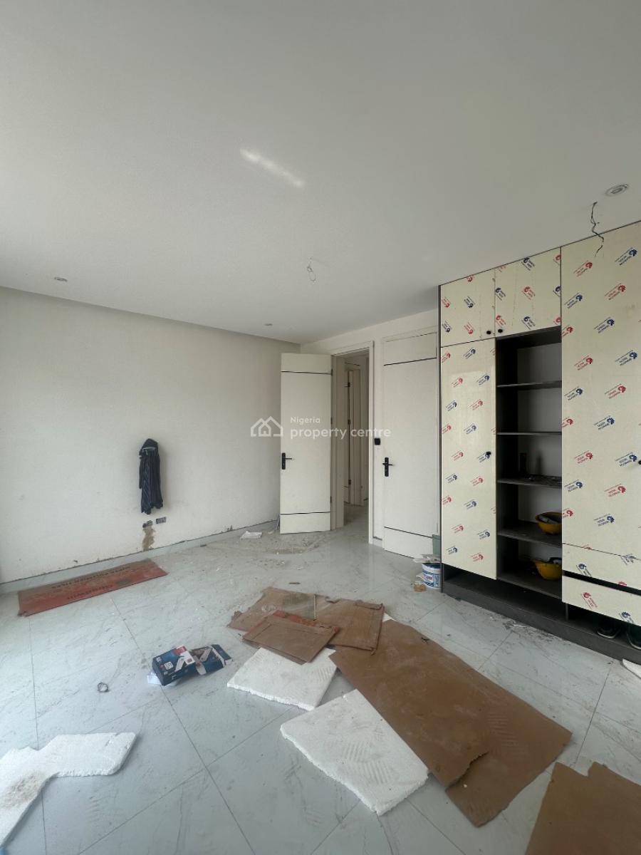 Spacious Solid Fully Serviced 3bedroom Apartment with Bq, Freedom Way, Most Sought After Neighborhood in Ikate Lekki, Ikate, Lekki, Lagos, Block of Flats for Sale