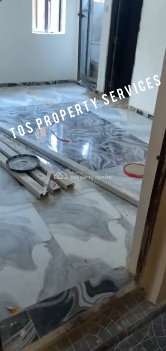 2 Bedroom All Rooms Ensuite Flat (upstairs, Yaba, Yaba, Lagos, Flat / Apartment for Rent