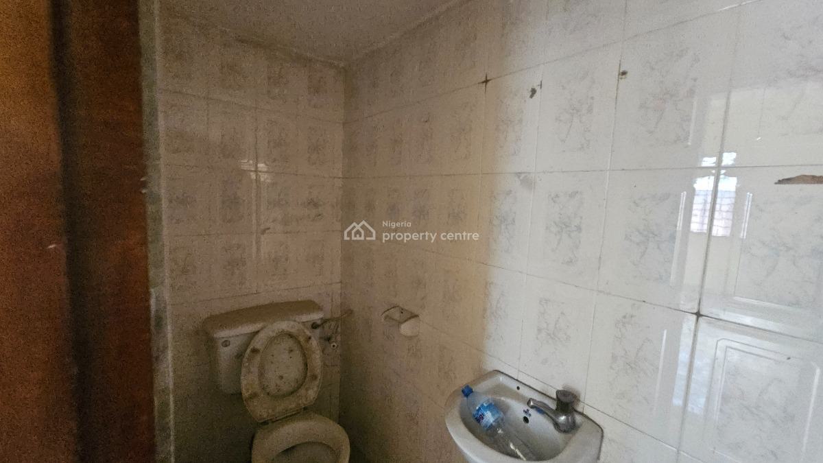 Amazing and Spacious 4 Bedroom Office Space, Cmd Road, Gra Phase 2, Magodo, Lagos, Office Space for Rent