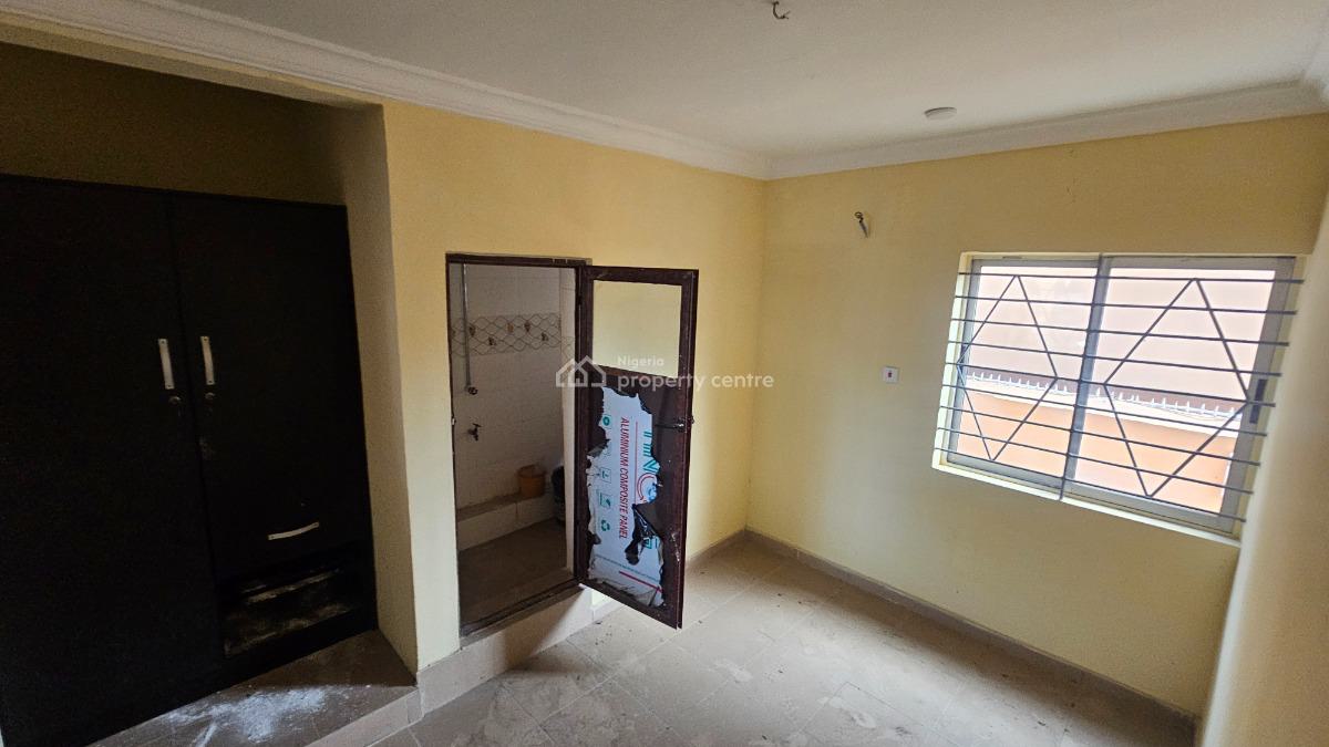 Amazing and Spacious 4 Bedroom Office Space, Cmd Road, Gra Phase 2, Magodo, Lagos, Office Space for Rent