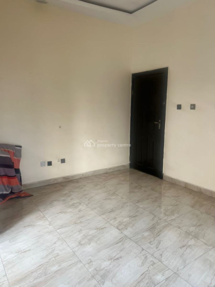 Spacious Room in a Shared Apartment, Chevy View Estate, Chevron, Lekki, Lagos, Flat / Apartment for Rent