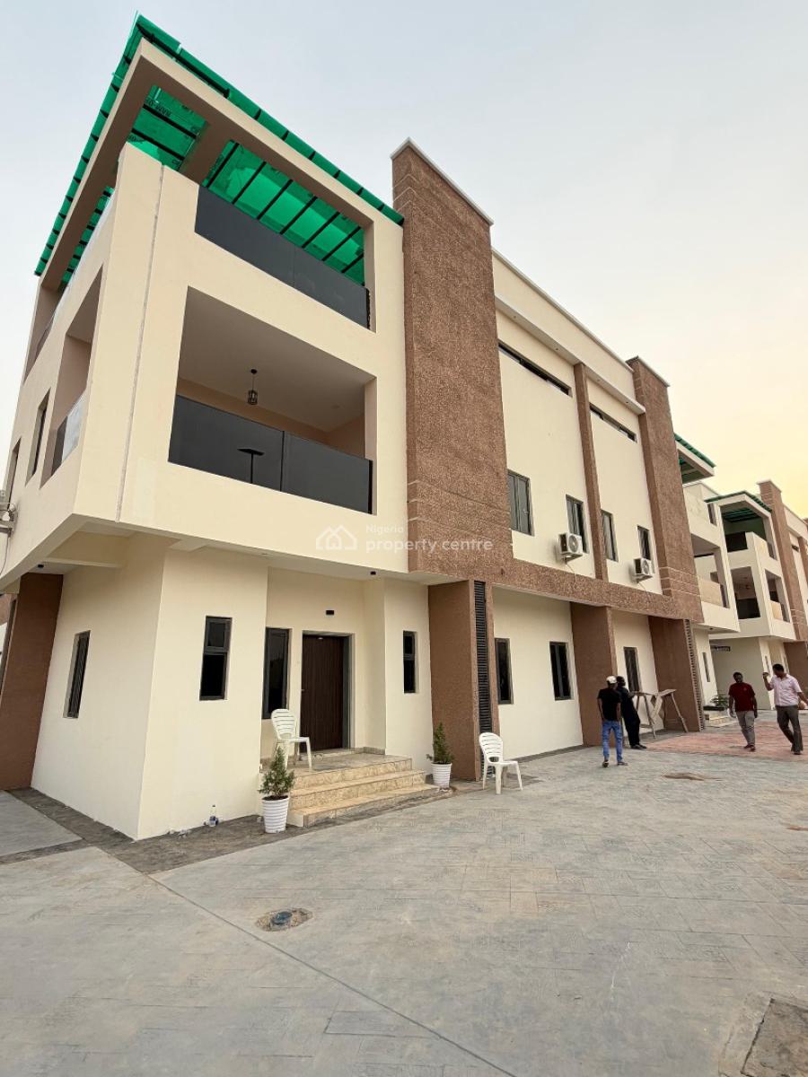 6 Bedrooms Semi Detached with Bq, Katampe, Abuja, Detached Duplex for Rent