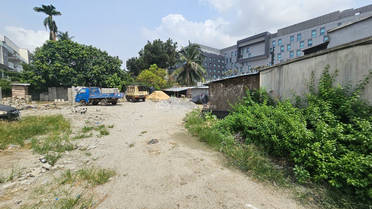 Fully Fenced, Dry, Firm and Regular Shaped 1,121sqm Land, Ikeja Gra, Ikeja, Lagos, Commercial Land for Sale