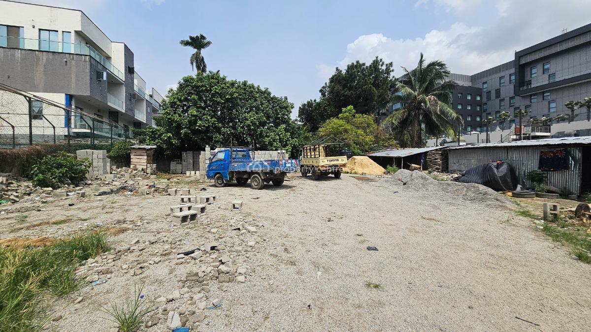 Fully Fenced, Dry, Firm and Regular Shaped 1,121sqm Land, Ikeja Gra, Ikeja, Lagos, Commercial Land for Sale