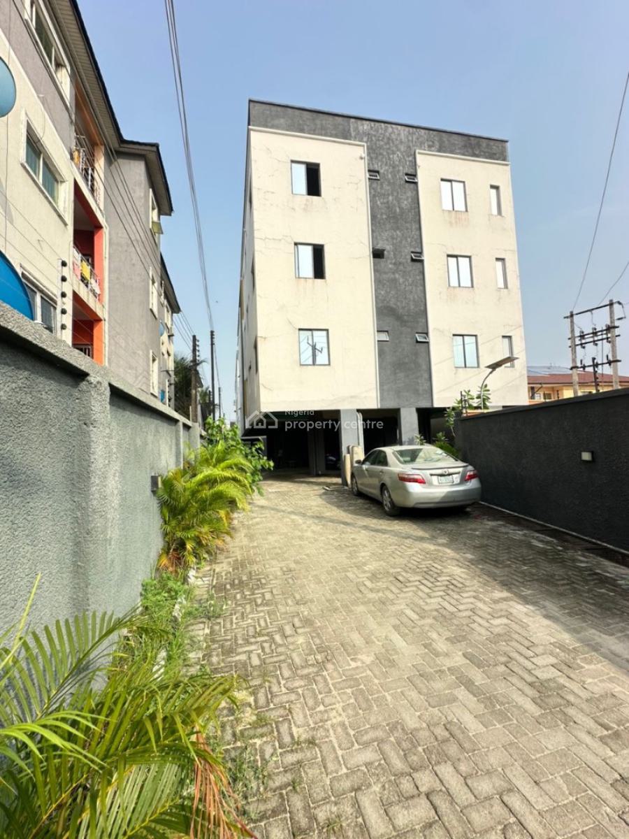 2bedroom Apartment, Lekki Phase 1, Lekki, Lagos, Flat / Apartment for Rent