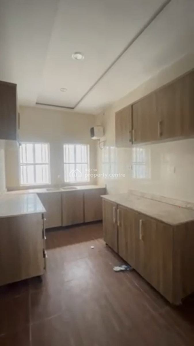 Well-finished 3-bedroom Apartment in a Secure Residential Setting, Ikate, Lekki, Lagos, Flat / Apartment for Rent