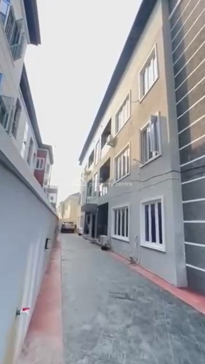 Well-finished 3-bedroom Apartment in a Secure Residential Setting, Ikate, Lekki, Lagos, Flat / Apartment for Rent