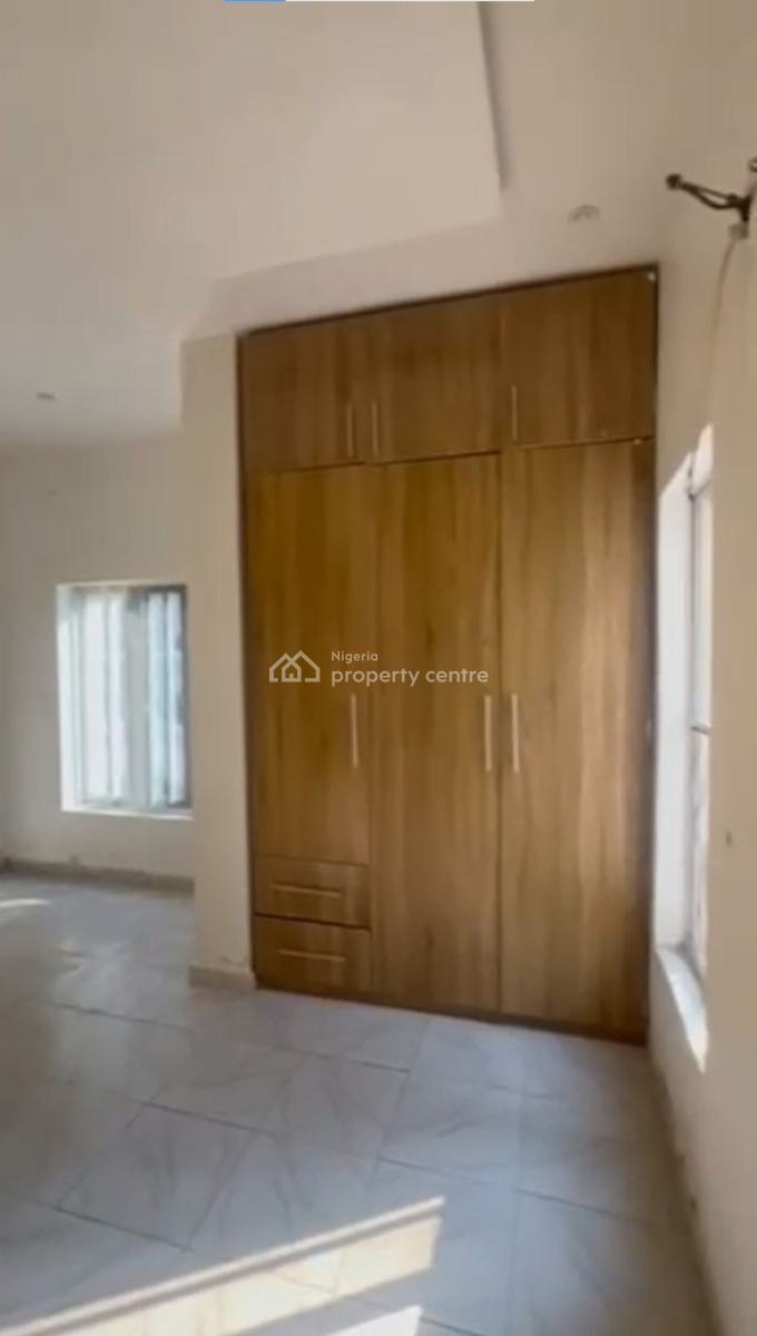 Well-finished 3-bedroom Apartment in a Secure Residential Setting, Ikate, Lekki, Lagos, Flat / Apartment for Rent