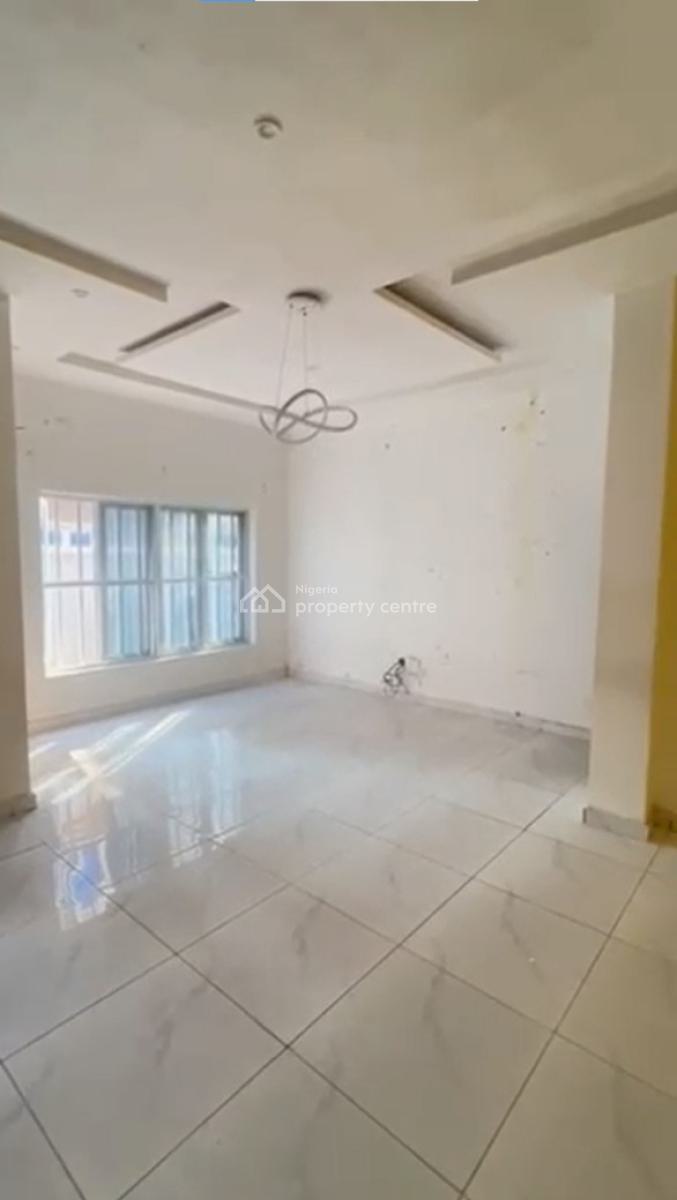 Well-finished 3-bedroom Apartment in a Secure Residential Setting, Ikate, Lekki, Lagos, Flat / Apartment for Rent