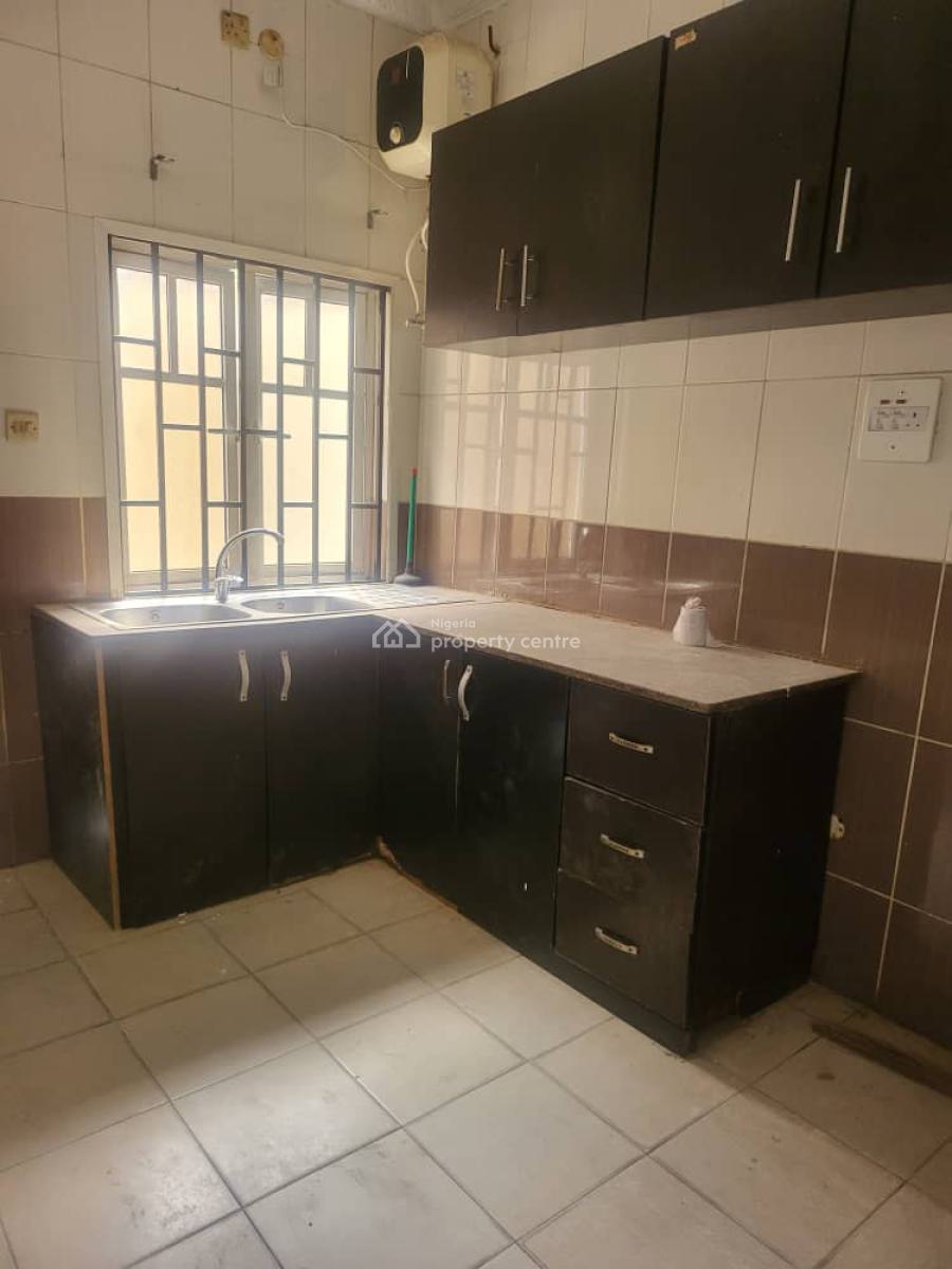 2 Bedroom Luxuury Apartment, Self Compound, Omole Phase 2, Ikeja, Lagos, Flat / Apartment for Rent