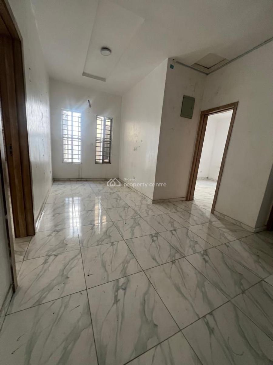 Standard  Large Single Room with 20-24hrs Electricity, Ikota, Lekki, Lagos, Flat / Apartment for Rent