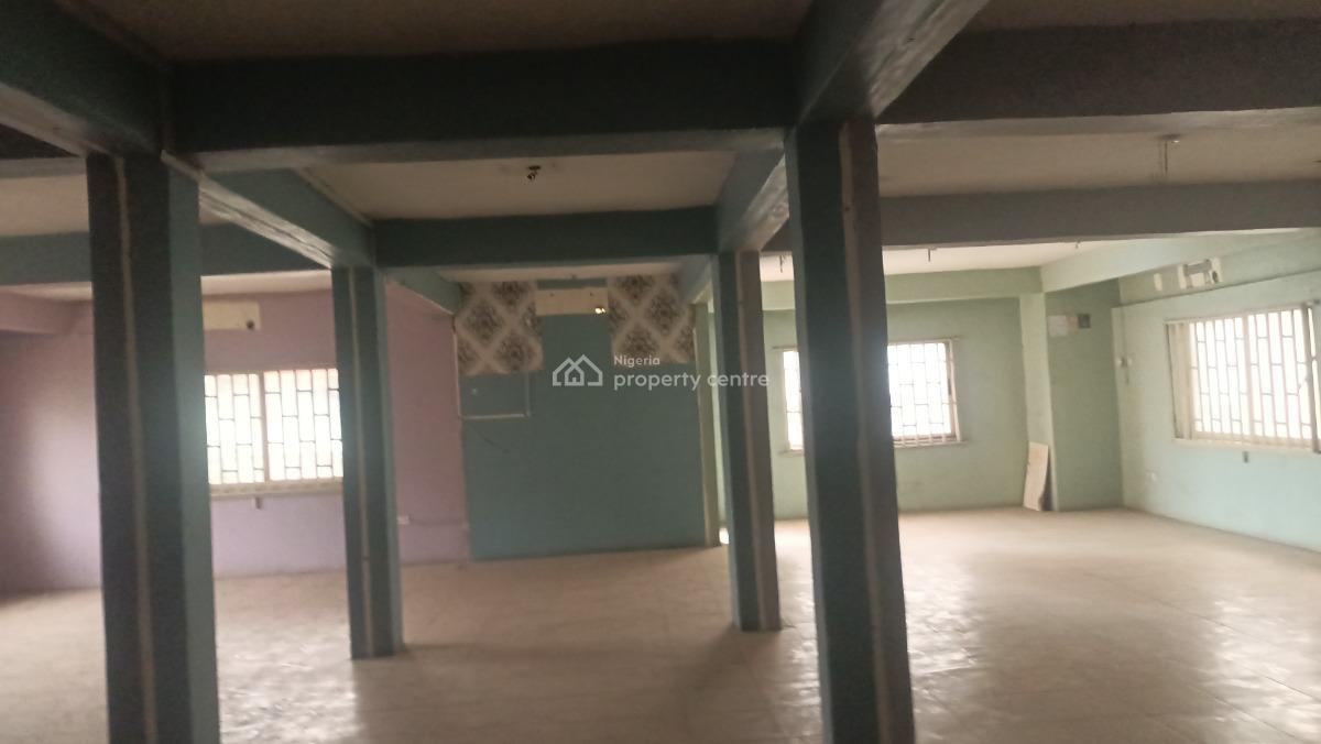 200 Sqms Office Space Upstairs, By Alagomeji Bus Stop, Alagomeji, Yaba, Lagos, Office Space for Rent