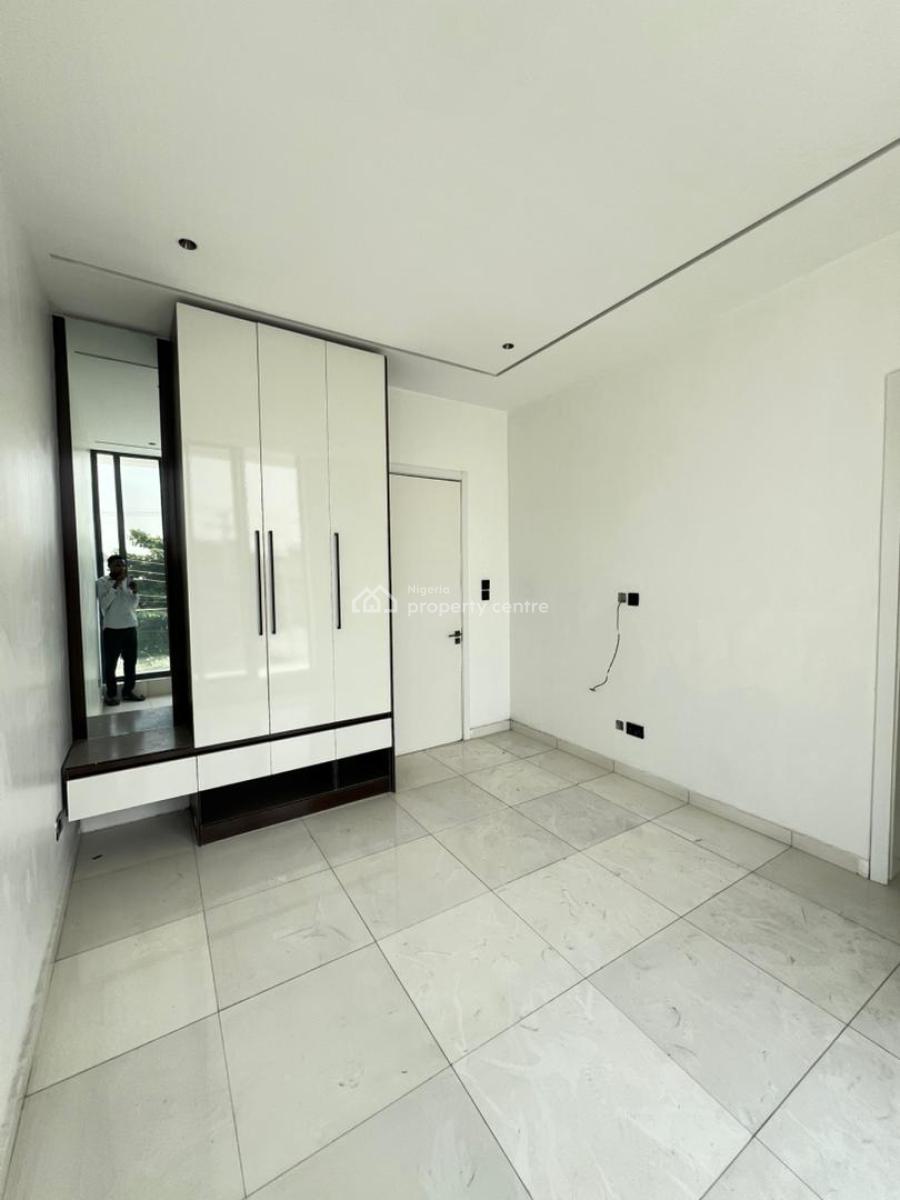 2 Bedroom Apartment, Lekki Phase 1, Lekki, Lagos, Flat / Apartment for Sale