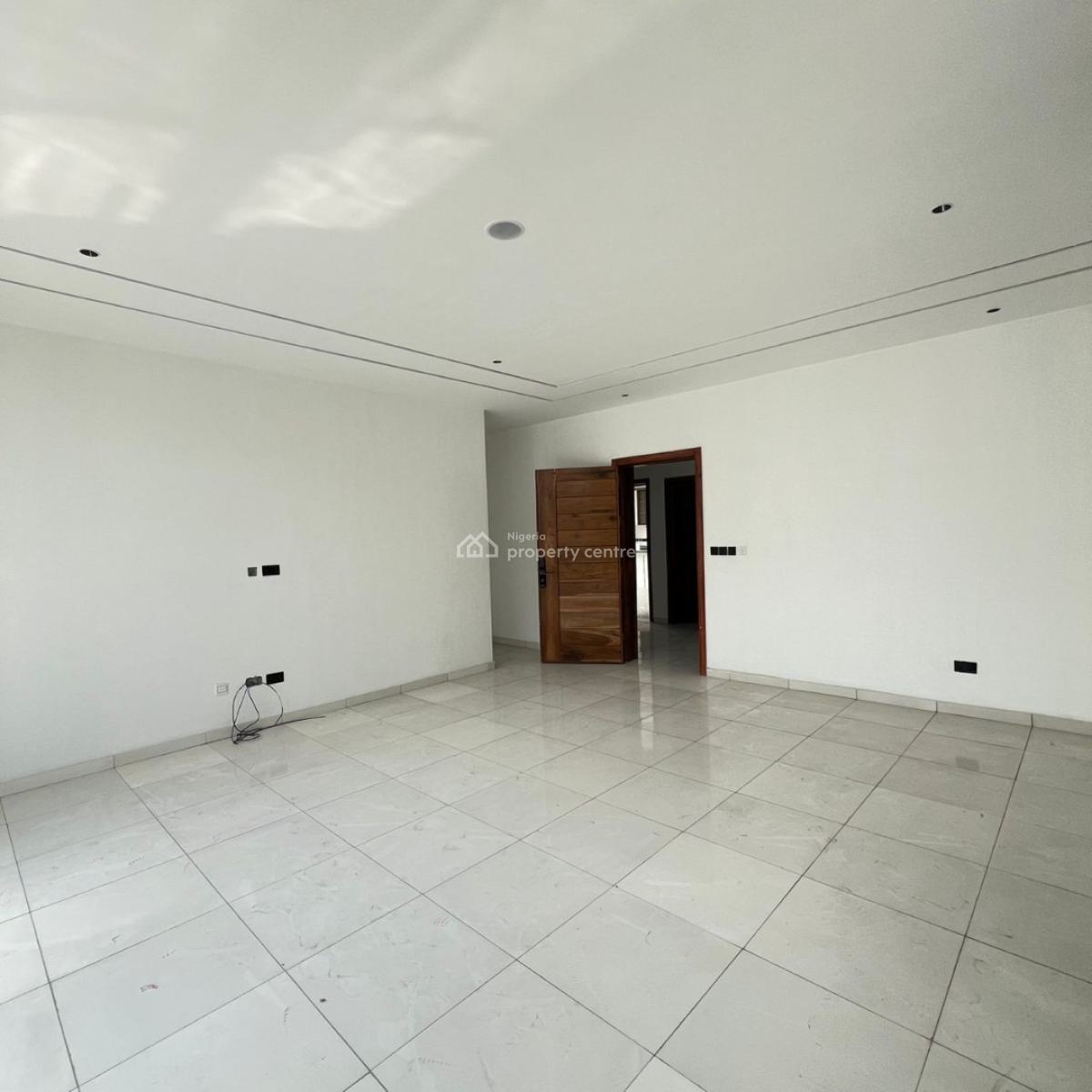 2 Bedroom Apartment, Lekki Phase 1, Lekki, Lagos, Flat / Apartment for Sale