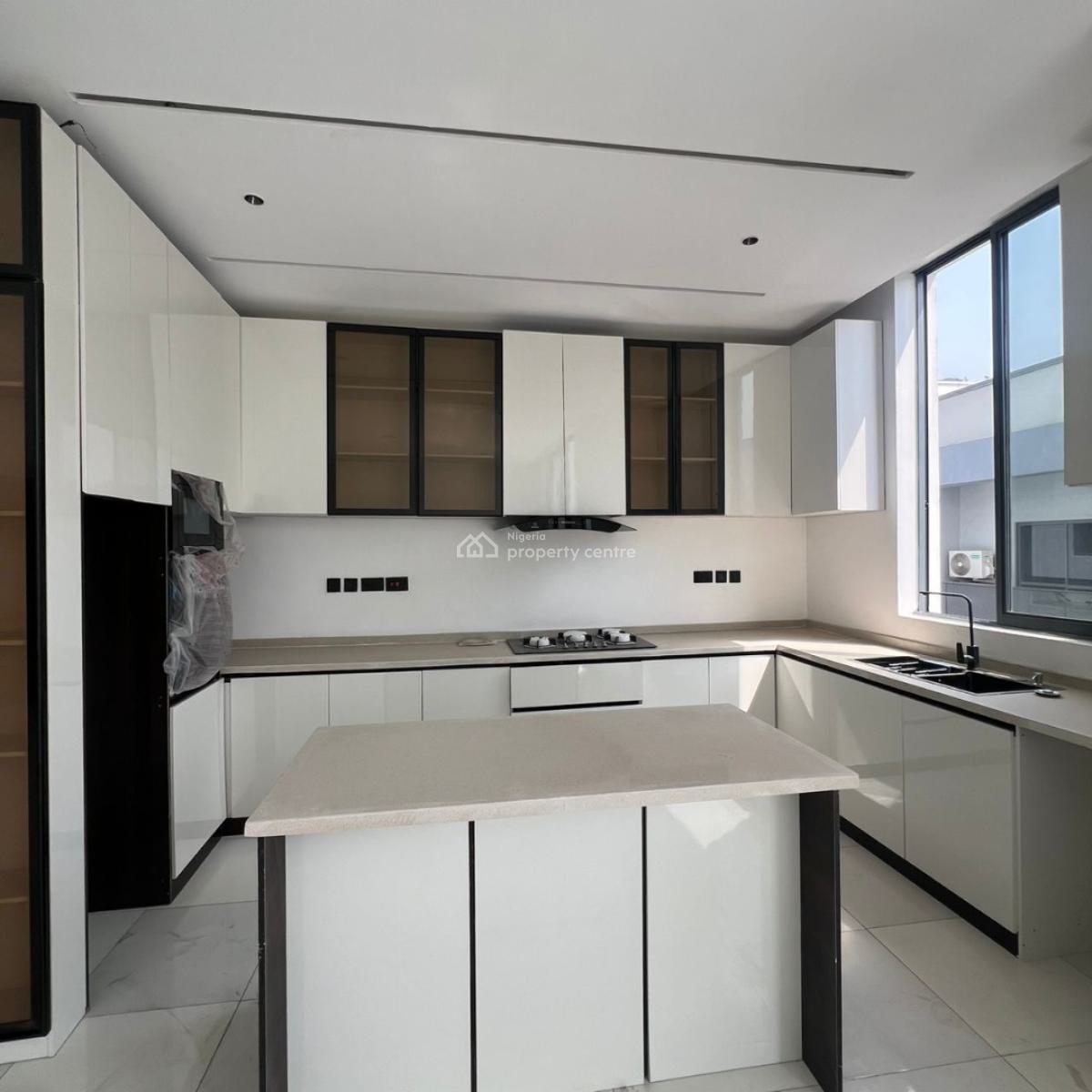 2 Bedroom Apartment, Lekki Phase 1, Lekki, Lagos, Flat / Apartment for Sale