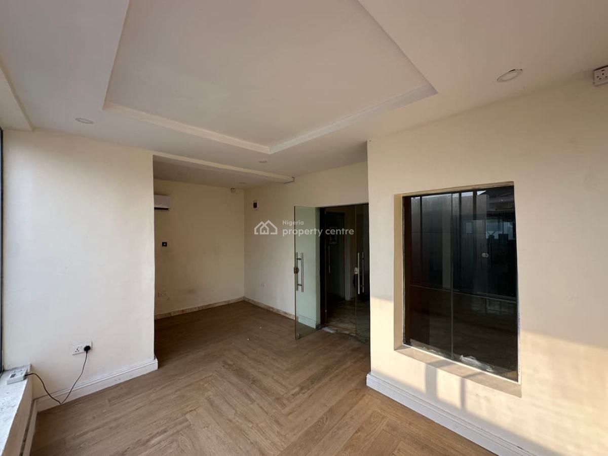 Exclusive 19 Sqm Shop, Lekki Phase 1, Lekki, Lagos, Shop for Rent