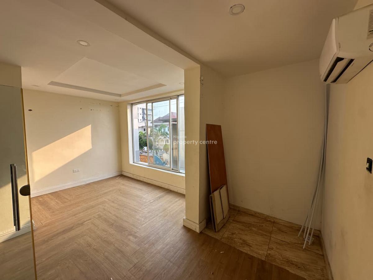 Exclusive 19 Sqm Shop, Lekki Phase 1, Lekki, Lagos, Shop for Rent