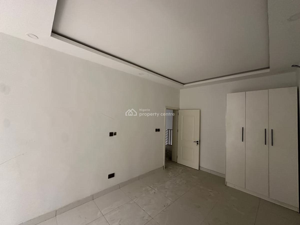 Luxury 4-bedroom Semi-detached House with Bq, Ajah, Lagos, Semi-detached Duplex for Rent