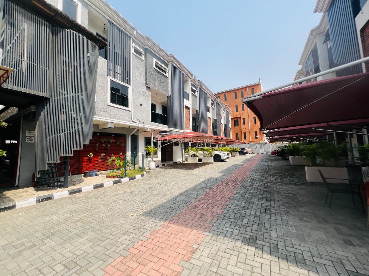 4 Bedroom Terrace Duplex with Gym and Pool, Lekki Phase 1, Lekki, Lagos, Terraced Duplex for Sale
