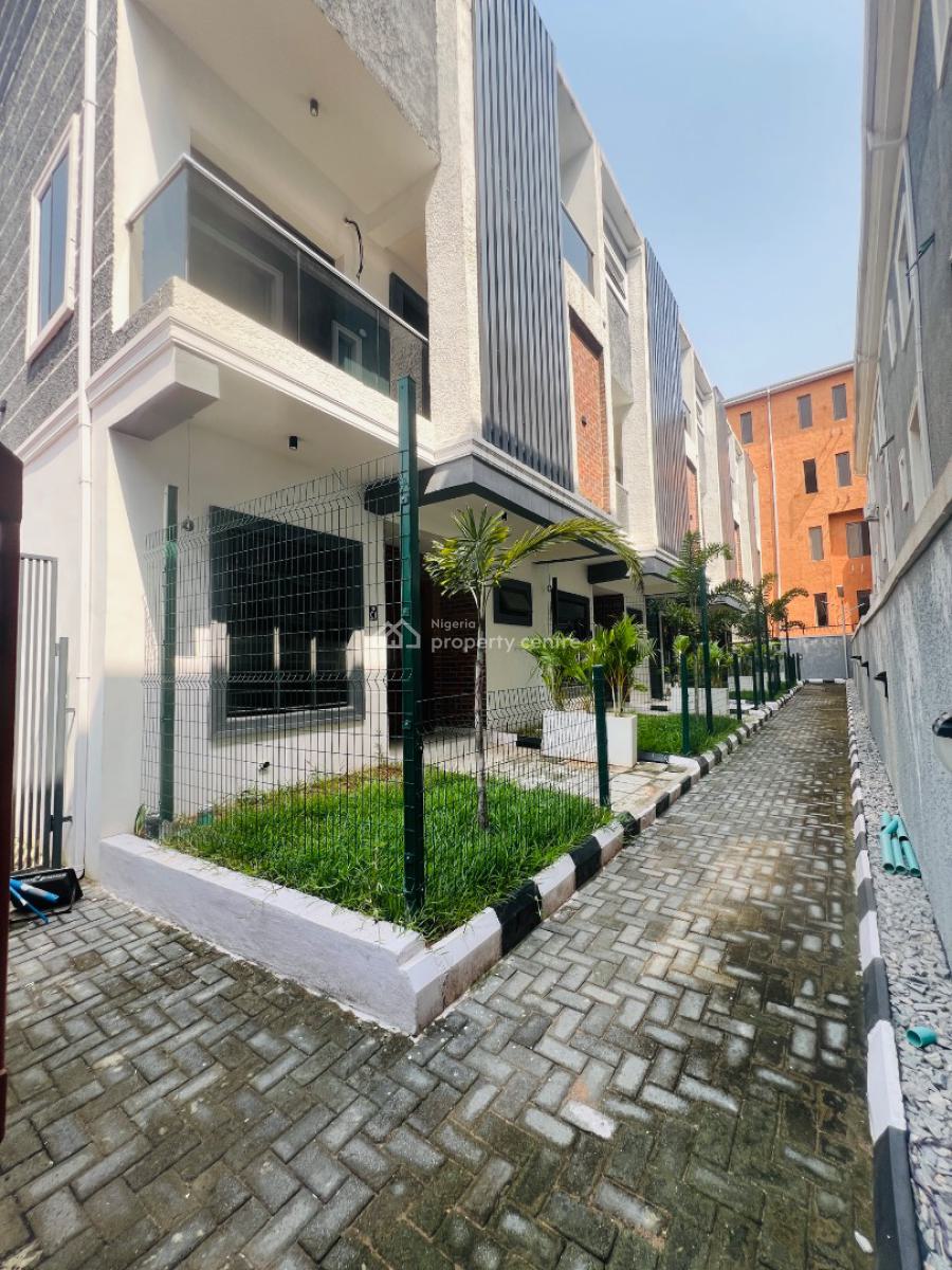 4 Bedroom Terrace Duplex with Gym and Pool, Lekki Phase 1, Lekki, Lagos, Terraced Duplex for Sale