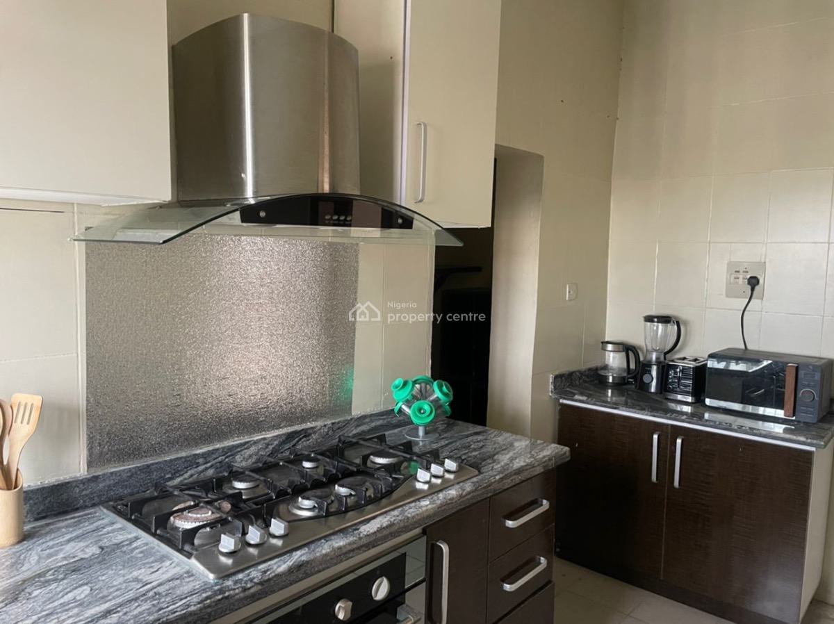 Fully Furnished 1 Bedroom in a Shared Apartment, Primewater Gardens 1, Lekki Phase 1, Lekki, Lagos, Flat / Apartment for Rent