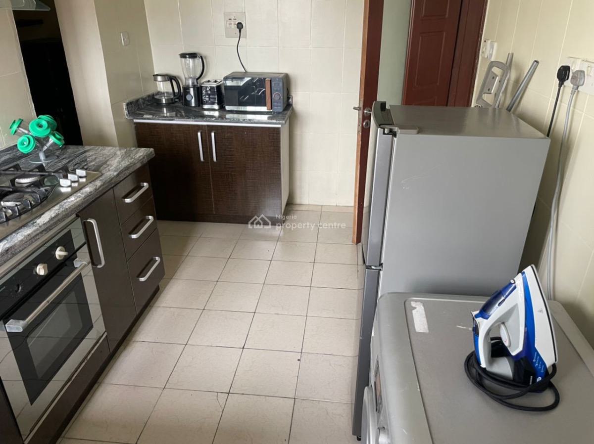 Fully Furnished 1 Bedroom in a Shared Apartment, Primewater Gardens 1, Lekki Phase 1, Lekki, Lagos, Flat / Apartment for Rent