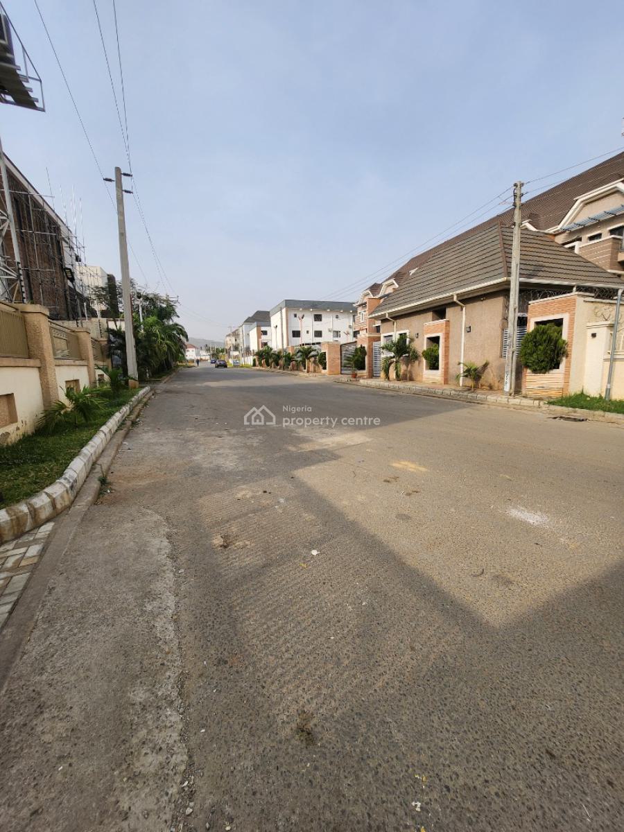 4 Bedroom Terrace Duplex with Bq in Jahi, Jahi, Jahi, Abuja, Terraced Duplex for Sale