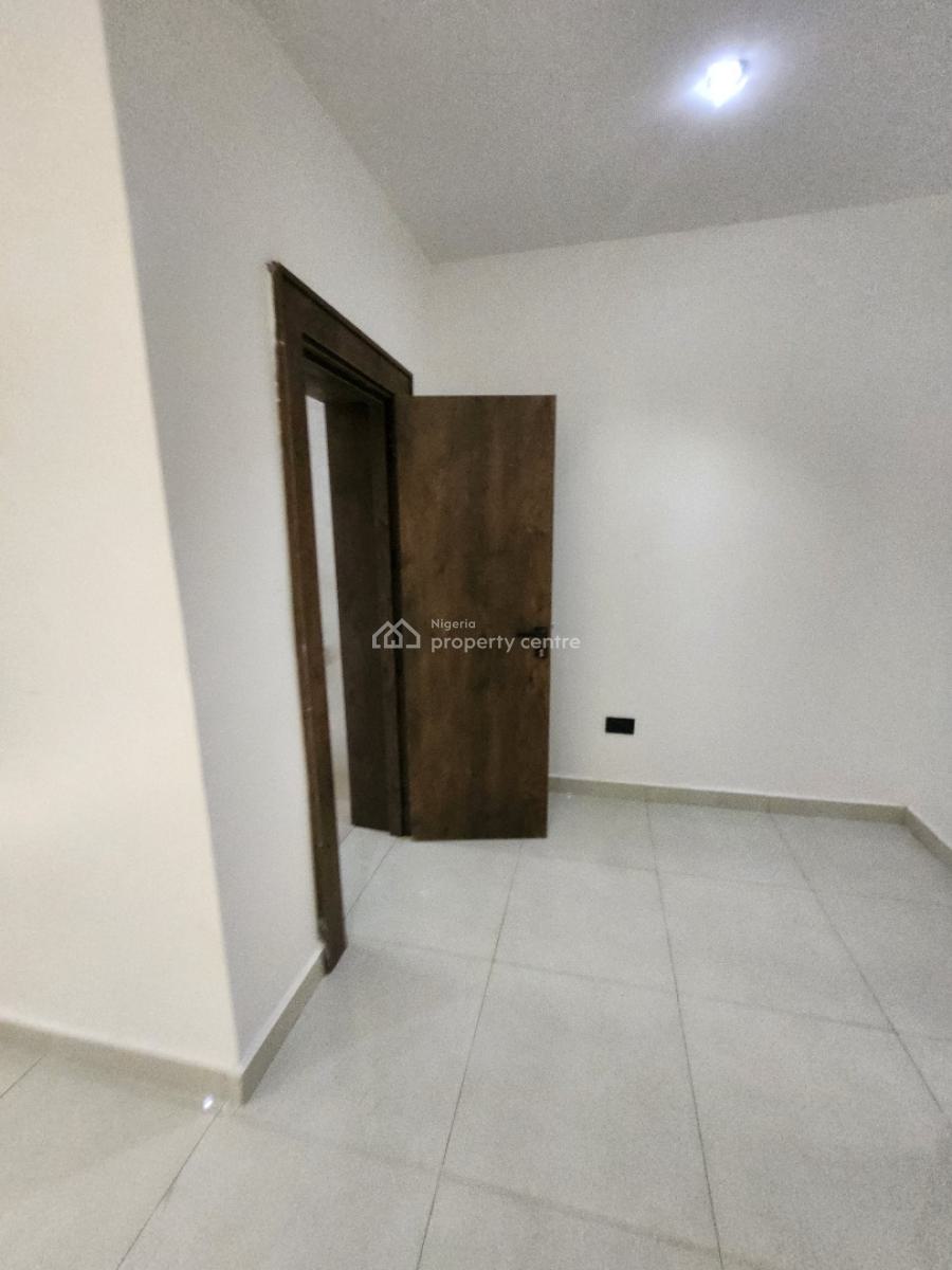 Newly Built 4 Bedroom Terrace Duplex with Bq in Jahi, Jahi, Jahi, Abuja, Terraced Duplex for Sale