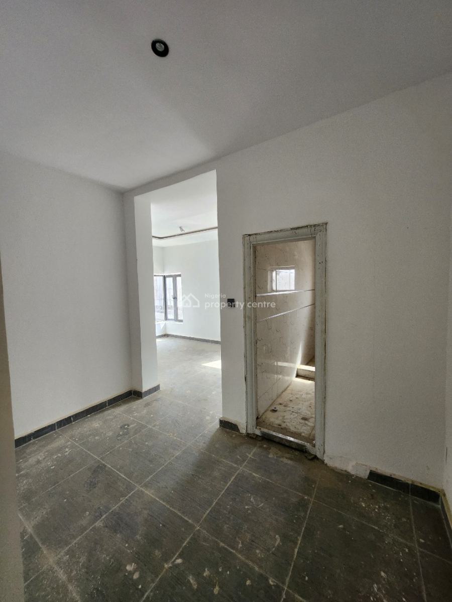 Newly Built Spacious 3 Bedroom Apartment with Bq in Jahi, Jahi, Jahi, Abuja, Block of Flats for Sale