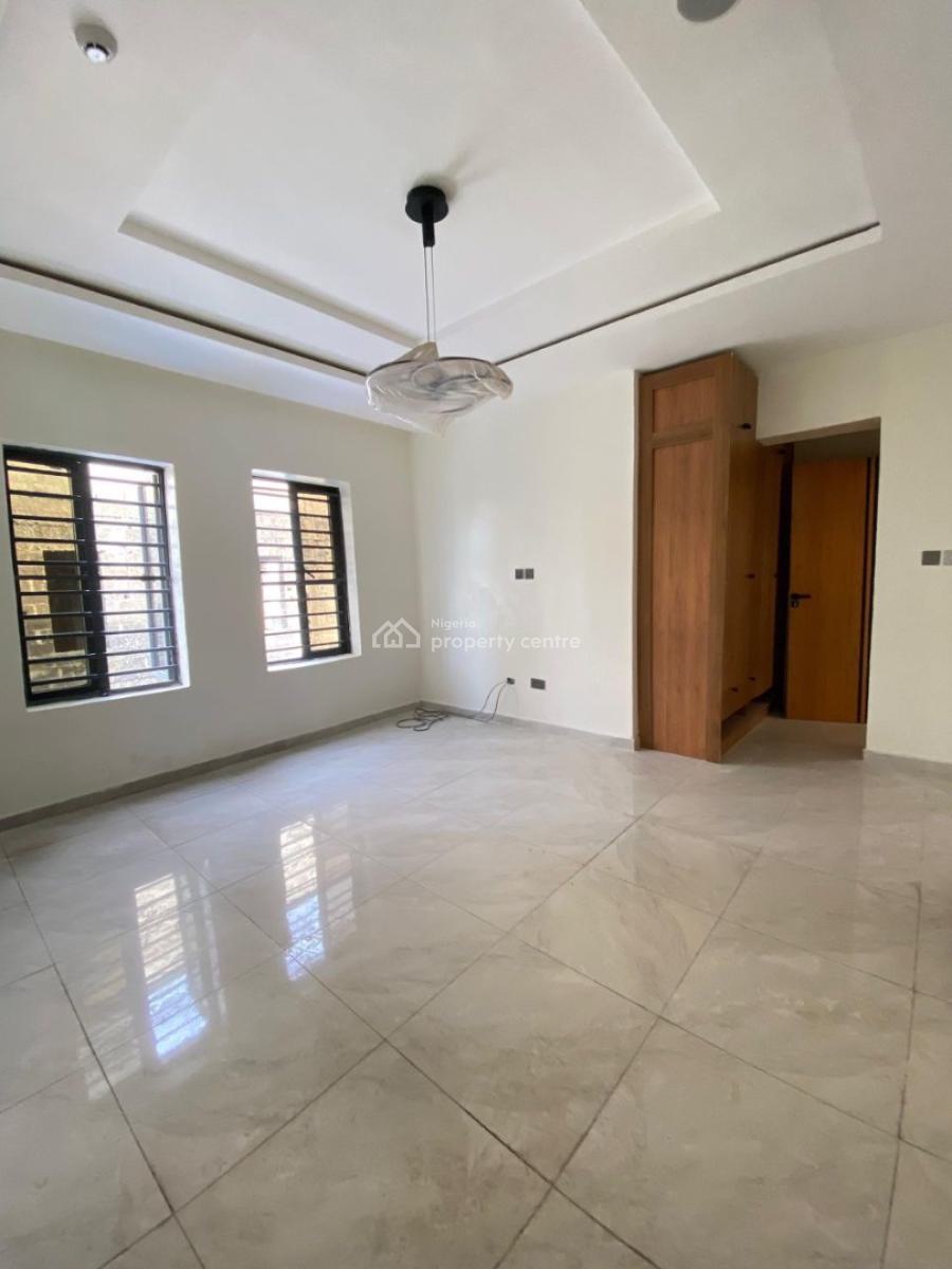 Capacious 3 Bedroom Serviced Apartment., Lekki, Ikate Elegushi, Lekki, Lagos, Block of Flats for Sale